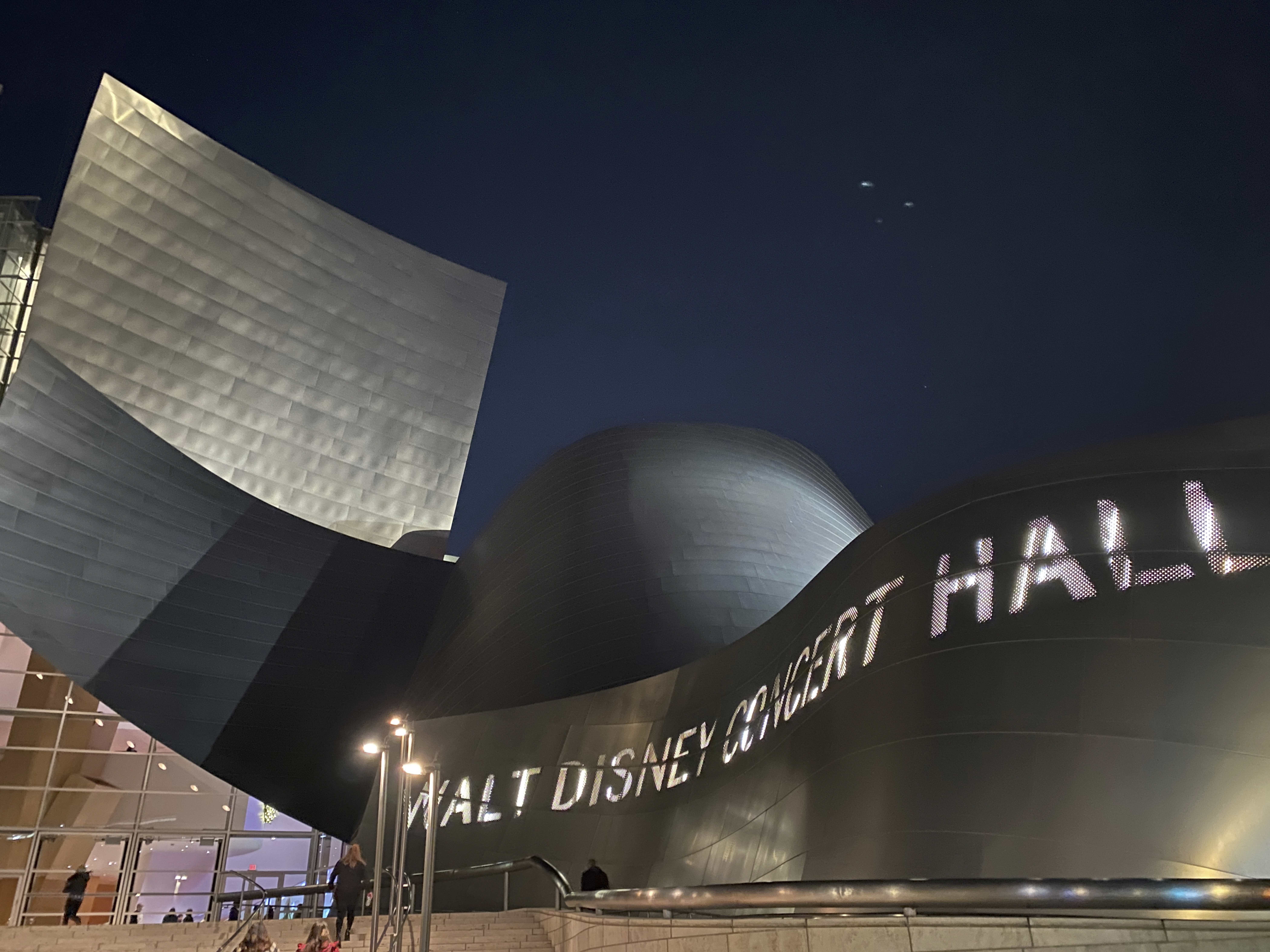Walt-Disney-Concert-Hall-exterior-photo-by-PAA-.jpg